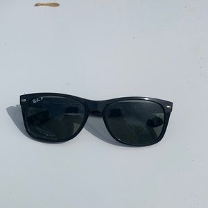 Ray Ban Wayfarer Polarized Sunglasses